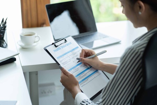 Quels sont les avantages d'une assurance dommages-ouvrage pour les propriétaires de bien neuf?